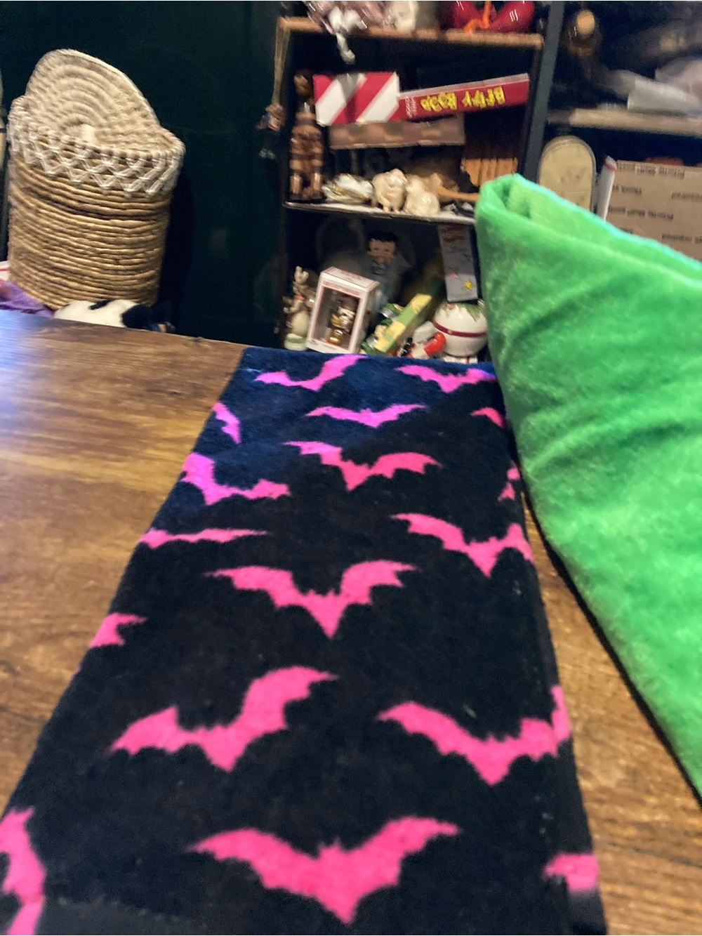 Hyde & Eek 2 pack Halloween hand towels - Picture 3 of 6